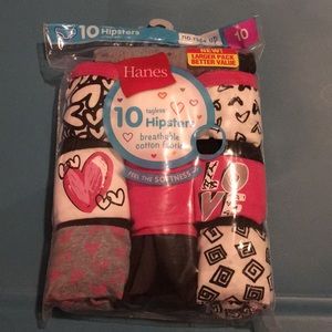 Girls underwear. Size 10. Hipsters.